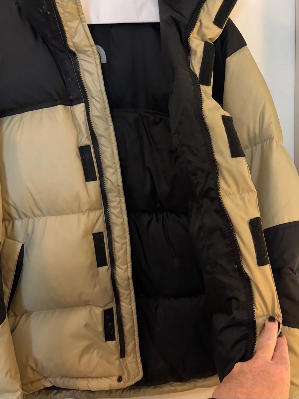 Vintage/Y2K North Face Men’s Tan & Black Puffer Jacket with Hidden Hood- SZ Sm